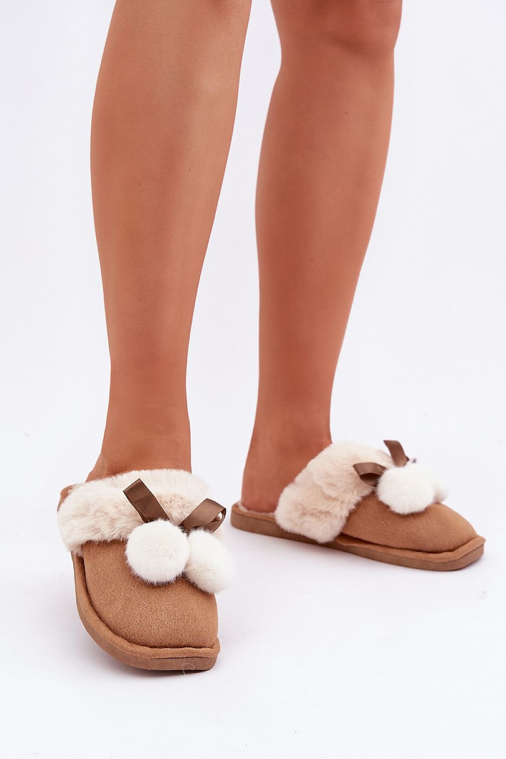 Slippers Model 204929 Step in Style