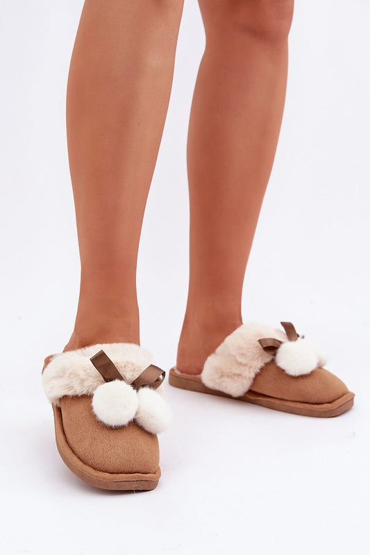 Slippers Model 204929 Step in Style